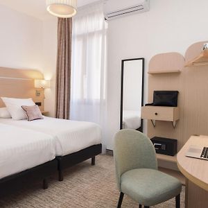 Camera standard con letto king size